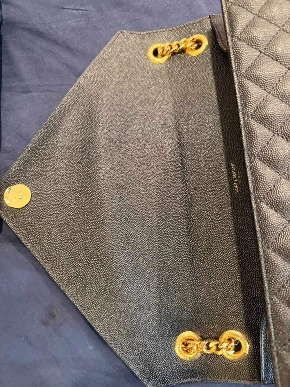 ENVELOPE LARGE IN QUILTED GRAIN DE POUDRE EMBOSSED LEATHER